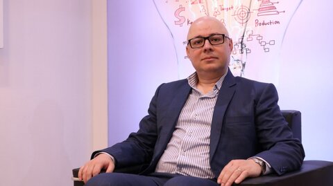 افزایش نرخ دلار فرصتی برای صعود بورس در ۱۴۰۳ / بازار سرمایه به محرک نیاز دارد کدیور