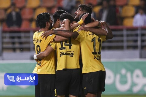 تصاویری از قدرتنمایی سپاهان در اهواز/ صدر در تصرف سپاهان