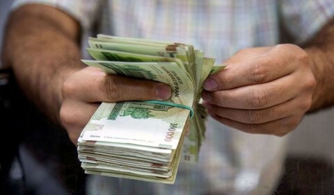 افزایش حقوق کارمندان و بازنشستگان در سال آینده پلکانی نیست دستمزد