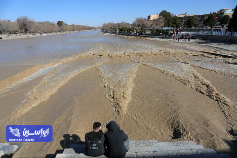جاری شدن زاینده رود