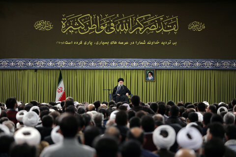 رهبر انقلاب: بهخاطر حرکت ارزشمند ۲۲ بهمن ۱۴۰۱ به ملت ایران اظهار تعظیم میکنم دیدار رهبر با مردم آذربایجان شرقی