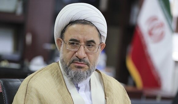 باید اقتصاد کشور را یکپارچه کنیم