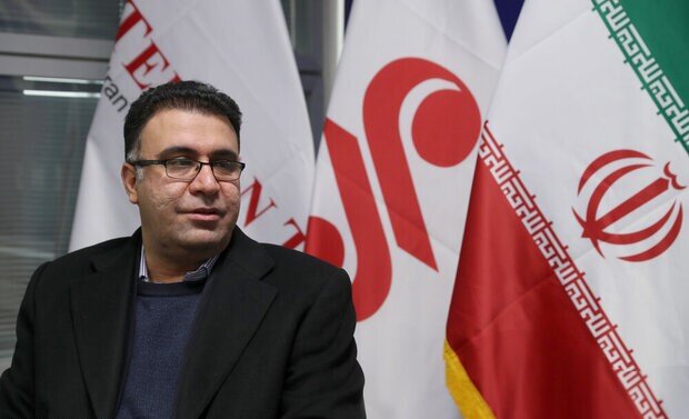 چرا قیمت دلار رکورد شکست؟/ راهکارهای کاهش قیمت