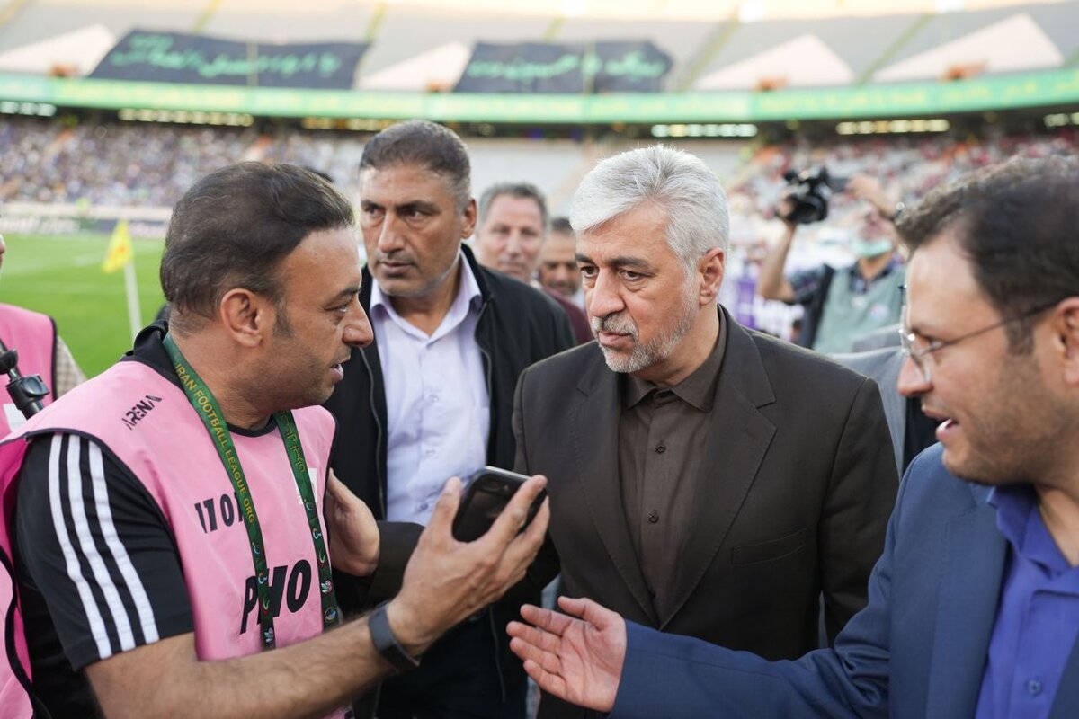 سقوط بالگرد وزیر ورزش و درگذشت مشاور وزیر