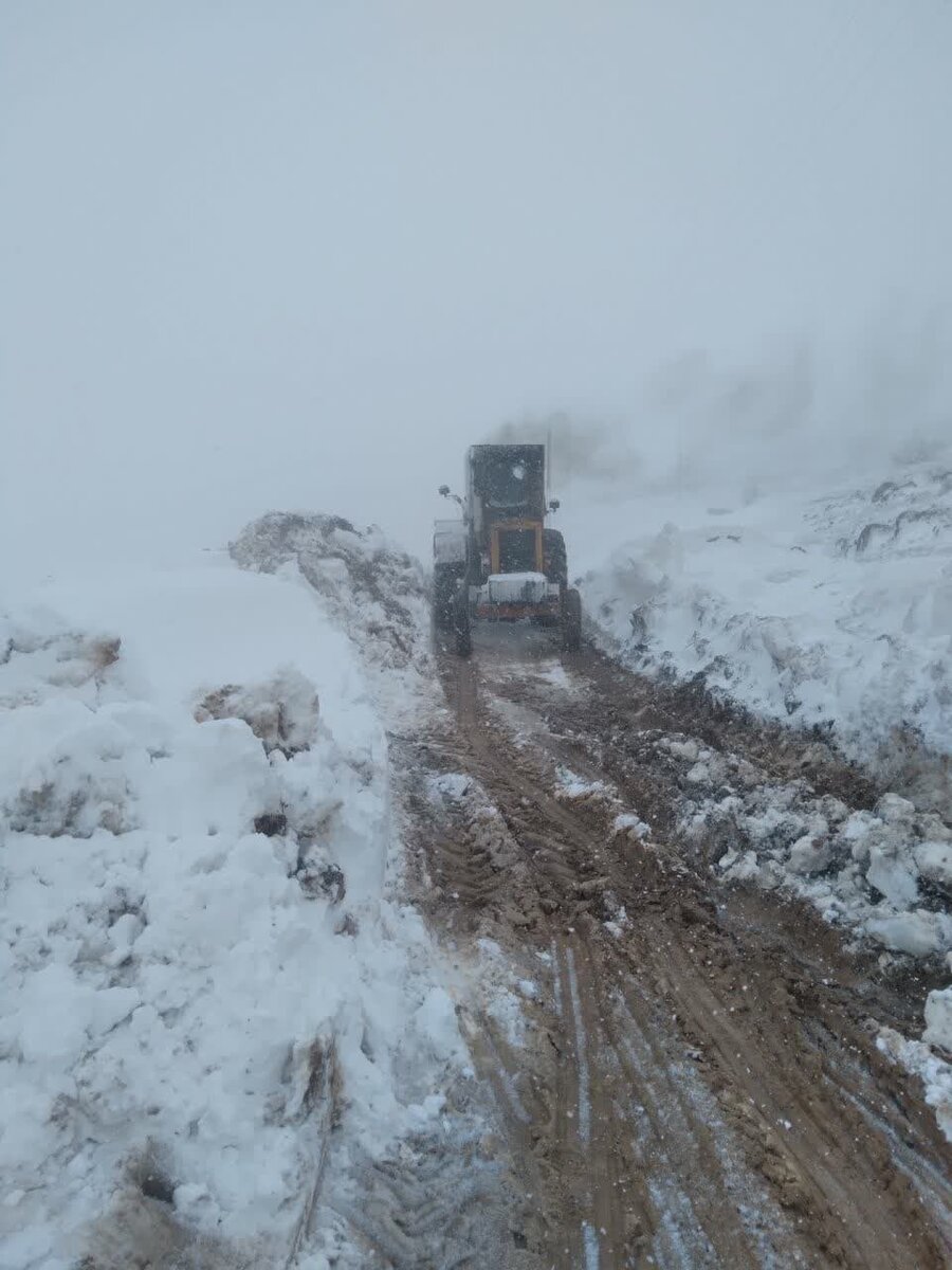 تداوم تلاش کارگران زحمتکش و سختکوش معادن شهید نیلچیان شرکت «استقلال سپاهان» توکافولاد در شرایط آبوهوایی دشوار زمستان