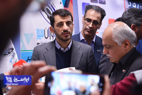 بازدید مدیرعامل فولاد مبارکه از غرفه های جشنواره نمایشگاه «مسیر زآینده»