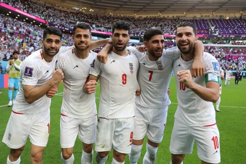شادی بازیکنان ایران پس از پیروزی مقابل ولز