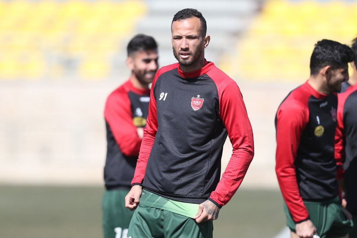 مهاجم برزیلی پرسپولیس هم شاکی شد!