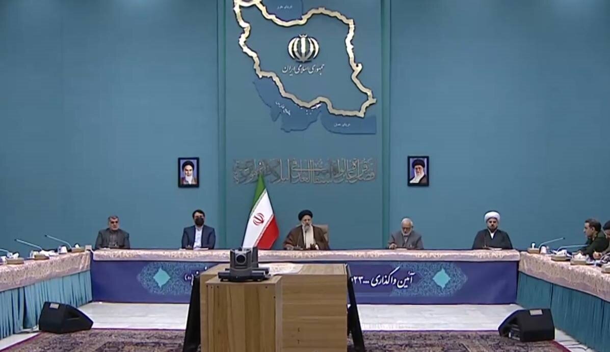 بسیج همه نهادهای انقلابی برای حل مشکل مسکن