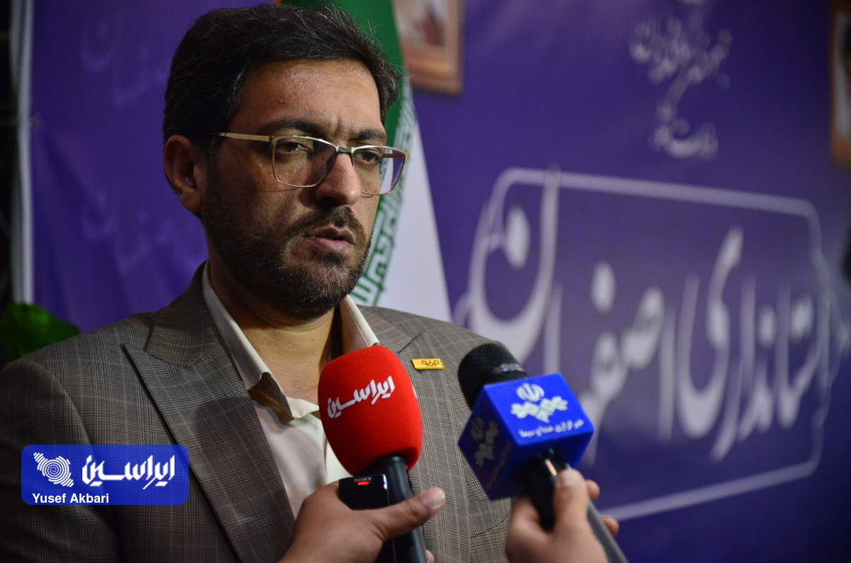 فولاد مبارکه با عمل به مسئولیت‌های اجتماعی خود همواره در کنار مردم است