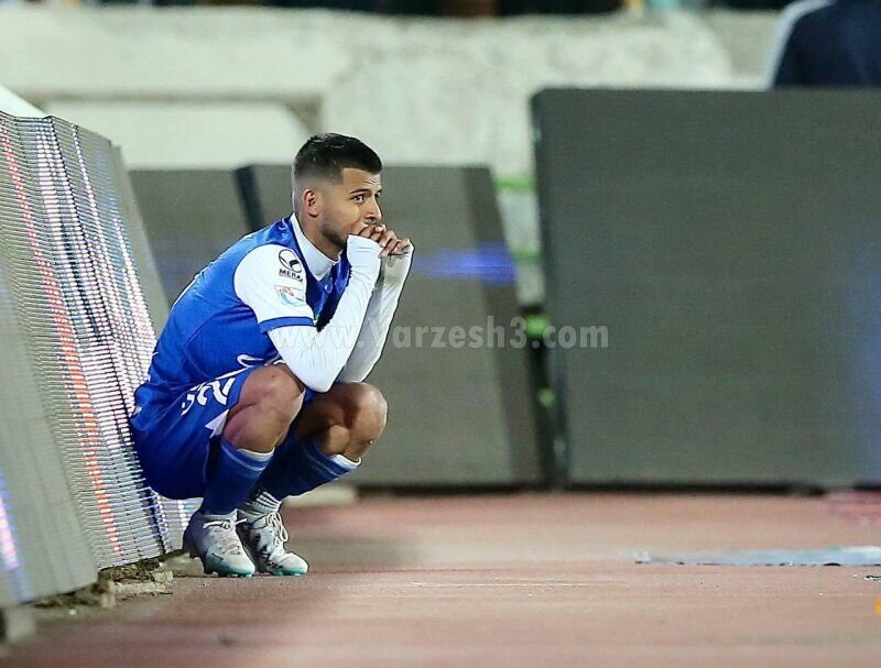 ستاره استقلال هنگام ضربه پراسترس پنالتی کجا بود؟