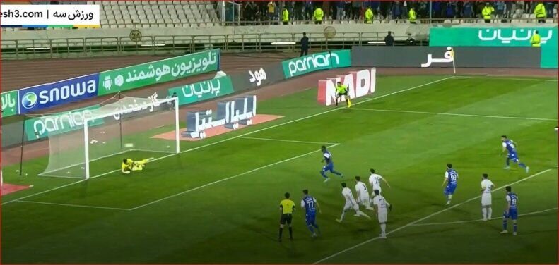 ستاره استقلال هنگام ضربه پراسترس پنالتی کجا بود؟