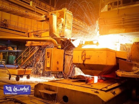 عبور از تولید ۱۰ میلیون تن فولاد خام در گروه فولاد مبارکه  فولادسازی فولاد مبارکه