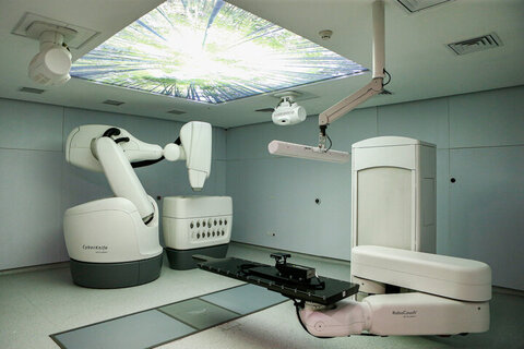 هزینههای درمانی ۵ دهک اول کشور "رایگان" است مرکز جامع درمان سرطان