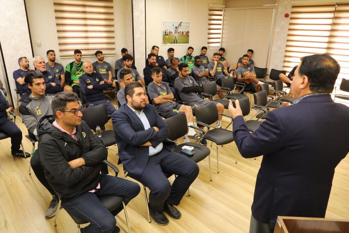 محمدرضا ساکت