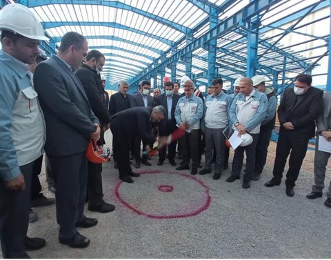 بازدید وزیر کار از فولاد تاراز و کلنگ زنی طرح توسعه واحد اسیدشویی این شرکت  وزیر کار تاراز
