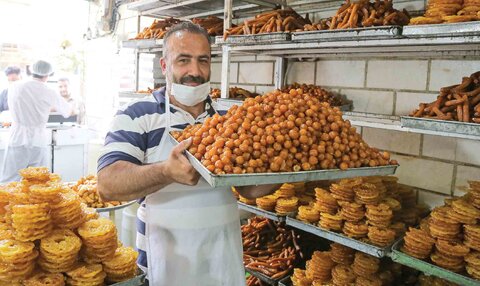 زولبیا و بامیه بازار شیرینی نوروز را قبضه کرد زولبیا و بامیه