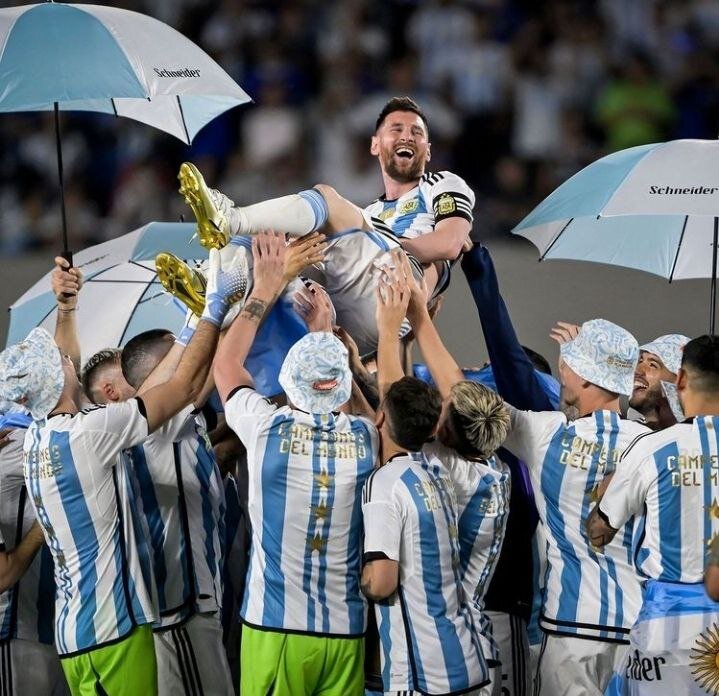 تصاویری از استقبال بینظیر آرژانتینیها از قهرمانان