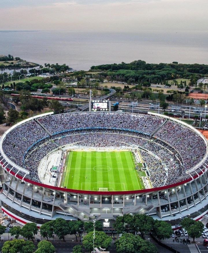 تصاویری از استقبال بینظیر آرژانتینیها از قهرمانان