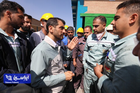 بازدید نوروزی مدیرعامل، جمعی از معاونین و مدیران شرکت فولاد مبارکه با کارکنان شاغل و پیمانکار در واحدهای مختلف