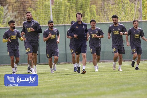 تصاویری از تمرین سپاهان در روز یک‌شنبه ۲۰ فروردین ۱۴۰۲/ پیگیری تمرینات در سالن بدنسازی و زمین چمن