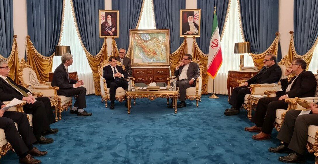 «کاهش اثرگذاری دلار»، سلطه غرب بر اقتصاد جهانی را به حداقل می‌رساند