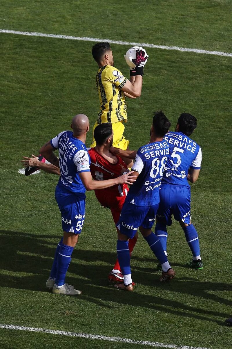 پرسپولیس با انتشار چند تصویر جواب استقلال را داد