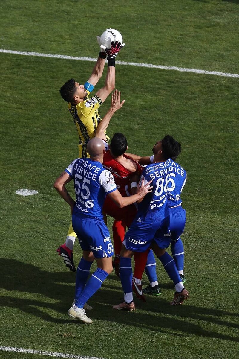 پرسپولیس با انتشار چند تصویر جواب استقلال را داد