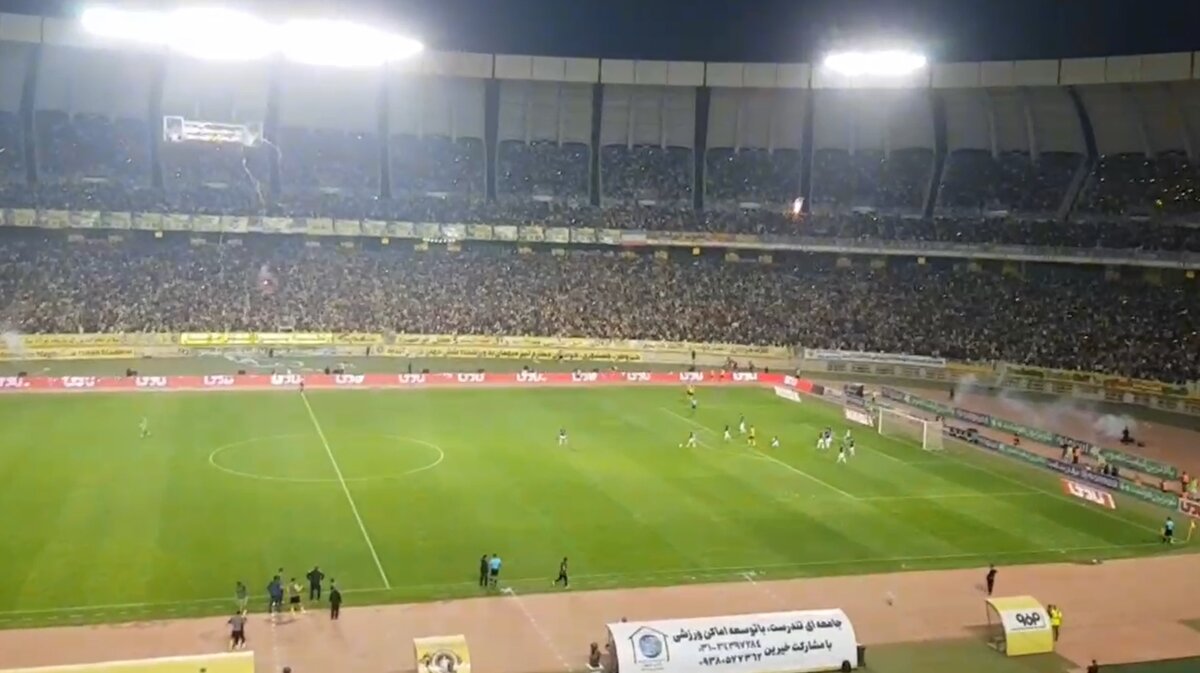 شادی وصف‌ناپذیر سپاهانی‌ها پس از گل مقابل ملوان