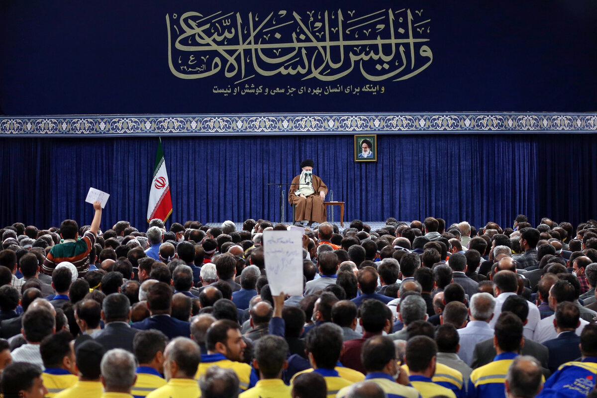 کارگران ستون فقرات تولید هستند/ سعی کردند جامعه‌ کارگری را مقابل نظام قرار بدهند اما به‌خاطر هوشمندی کارگران نتوانستند