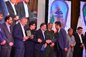 سیوچهارمین جشنواره امتنان از نخبگان جامعه کار و تولید استان اصفهان