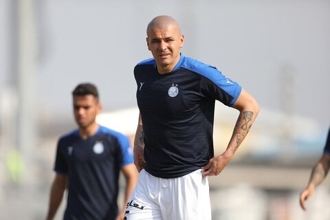 جزئیات سرقت تلفن همراه مدافع خارجی استقلال رافائل سیلوا