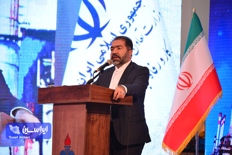 دستاوردهای بزرگ کشور مدیون بخش تولید است/ حمایت فولاد مبارکه و برخی شرکت های صنعتی دیگر در انتقال آب از دریای عمان به فلات مرکزی استاندار