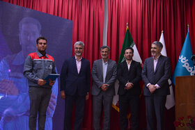 آیین بزرگداشت روز کار و کارگر و تجلیل از کارگران نمونه گروه سرمایهگذاری توکافولاد