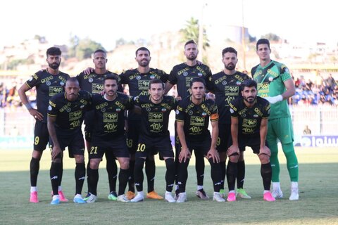 اقدام پسندیده بازیکنان سپاهان در مسجدسلیمان