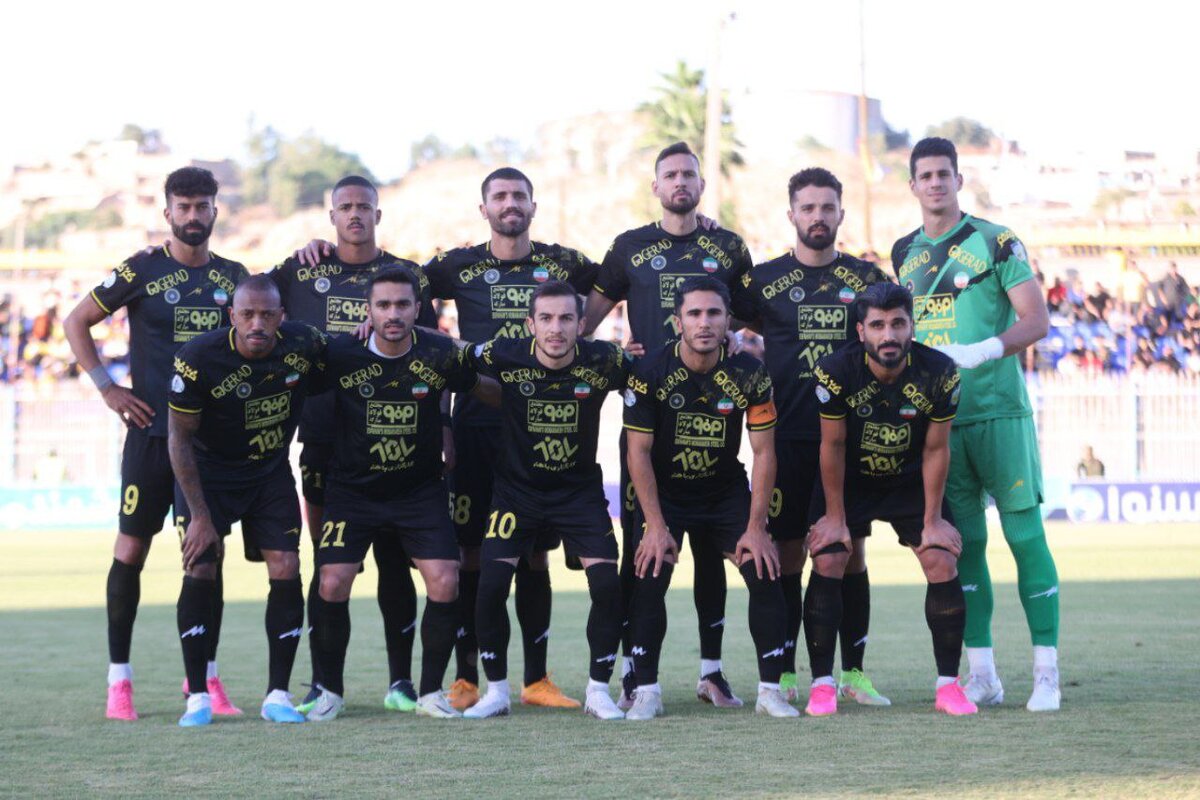 اقدام پسندیده بازیکنان سپاهان در مسجدسلیمان