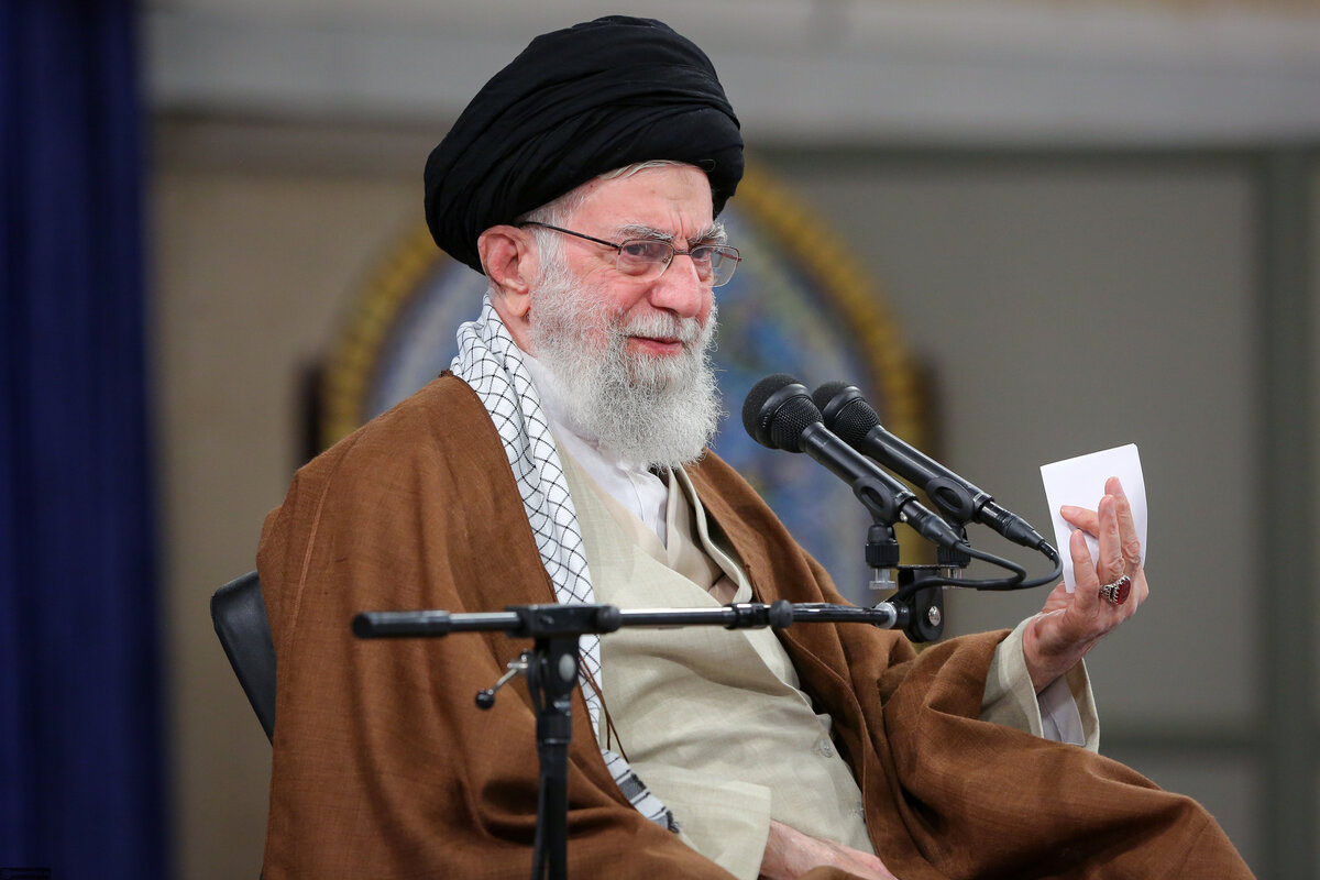 رهبر انقلاب: باید در زمینه مفاهیم اصلی و بنیادین حج فرهنگ سازی انجام شود