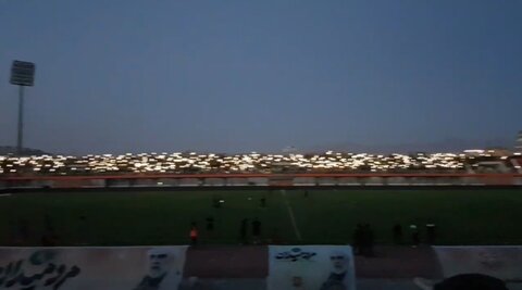 اتفاق عجیب در جریان بازی مس – سپاهان/ ورزشگاه خاموش شد!