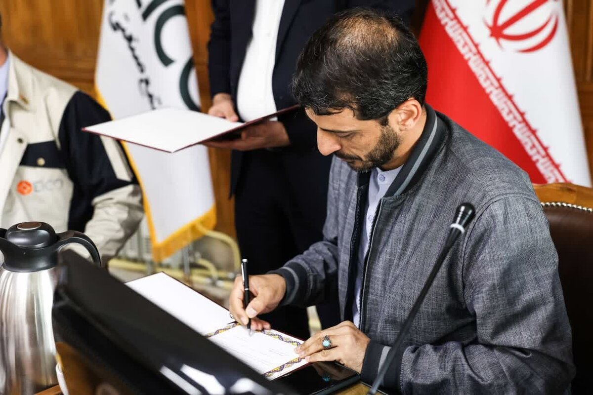 امضای تفاهمنامه همکاری میان مجتمع صنعتی اسفراین و فولاد مبارکه اصفهان