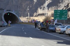 ترافیک سنگین در محورهای تهران-شمال و محدودیت ترافیکی در کندوان و هراز
‌