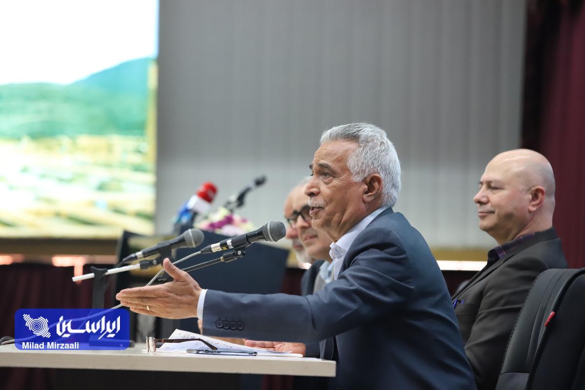 دستیابی به استاندارهای جهانی برای رقابت پذیری در زمینه صادرات محصولات معدنی