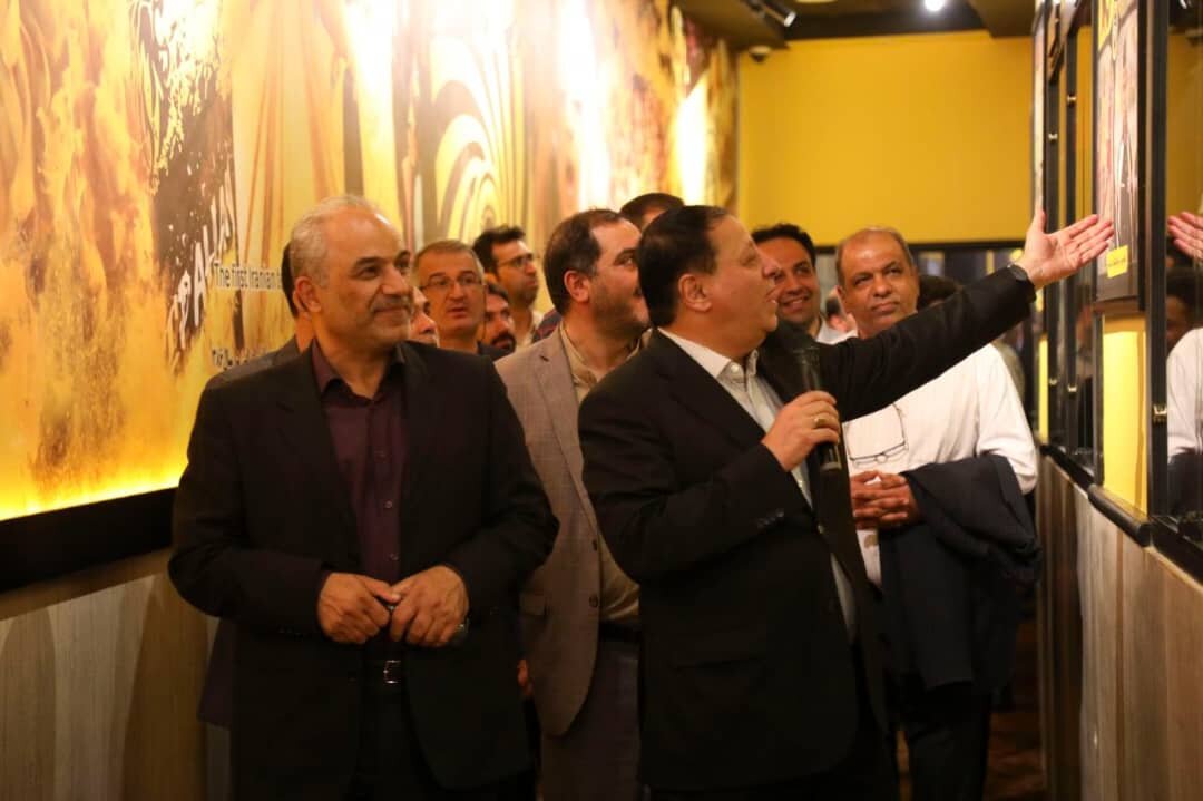 مدیران صداوسیما در ورزشگاه نقش جهان