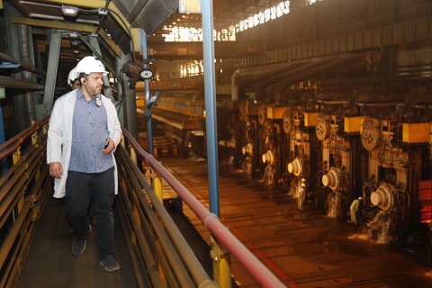 مدیر شبکه آموزش سیما در بازدید از خطوط تولید شرکت فولاد مبارکه