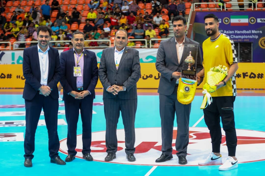 تجلیل از لژیونر سپاهانی