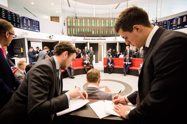 سونامی ریزش قیمت فلزات به سهام معدنی رسید