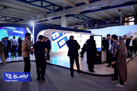 دومین روز از پانزدهمین نمایشگاه بین المللی صنعت مالی (بورس، بانک و بیمه)