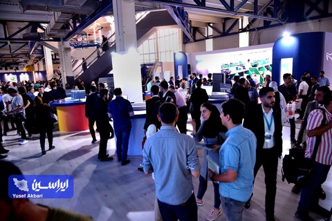 دومین روز از پانزدهمین نمایشگاه بین المللی صنعت مالی (بورس، بانک و بیمه)