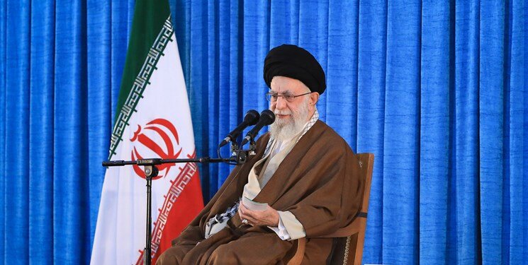 رهبر انقلاب: حرکت در صنعت هسته‌ای در حکم کلید برای پیشرفت‌های علمی کشور است