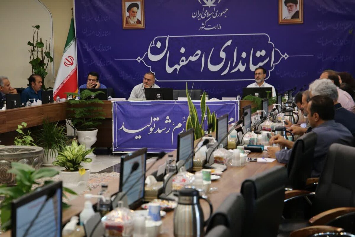 تأکید معاون استاندار اصفهان بر ایمن‌سازی راه‌ها و جبران خسارات وارده توسط معادن به جاده‌های استان
