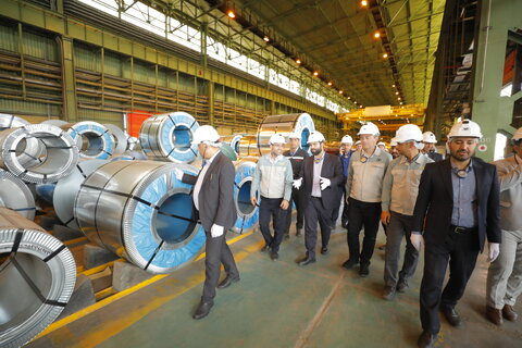 در همه بخشهای فولاد مبارکه ازجمله تولید، توسعه و فناوری شاهد رشد و شکوفایی هستیم بازدید از خط تولید